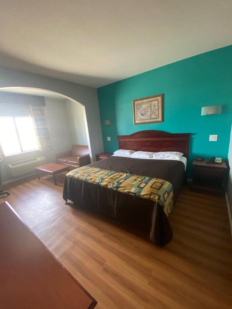 Tropicana Inn And Suites Даллас Экстерьер фото