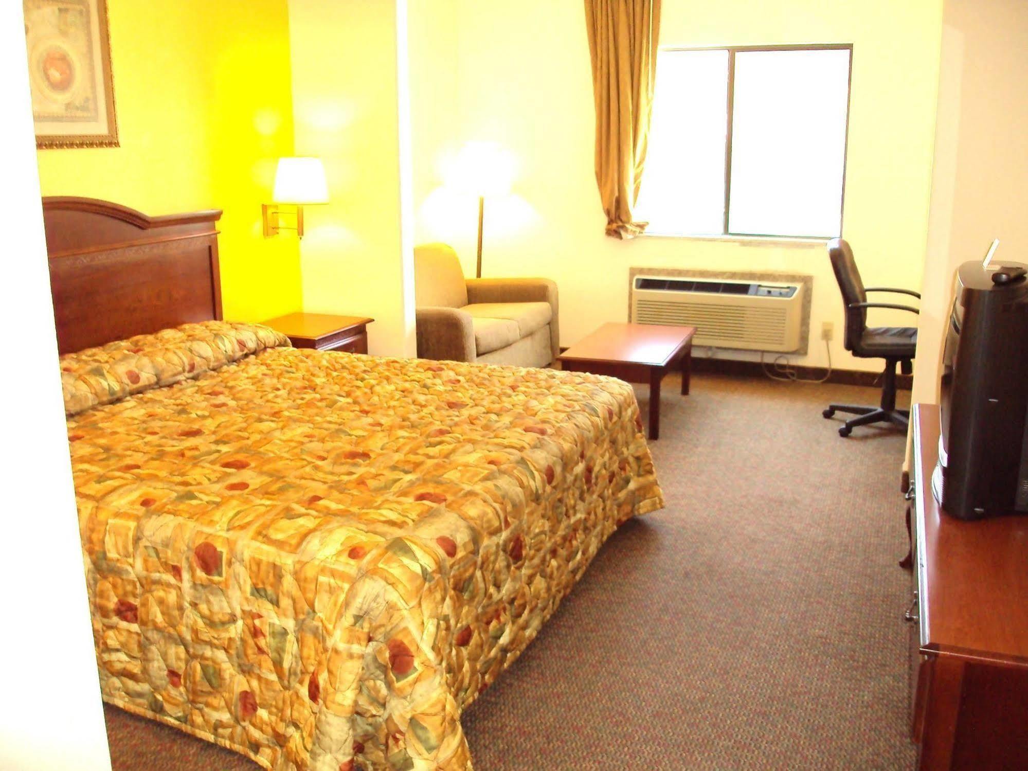 Tropicana Inn And Suites Даллас Номер фото